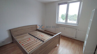 Exkluzívne Prenájom : 3 izbový byt v Trenčíne JUH - 8