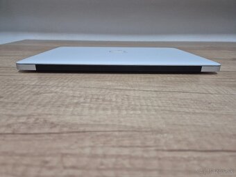 MacBook Air (13-inch, 2015) /Intel Core i5/4GB RAM/128GB SSD - 8