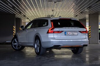 Volvo V90 2.0 D5 AWD Drive-E Ocean Race Auto - 8