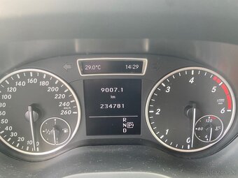 Mercedes-Benz B 180CDI - 8
