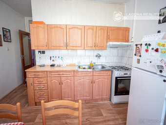 2izb. byt s balkónom - centrum mesta Krompachy - 8