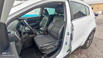 KIA  SPORTAGE  2,0  CRDI   AWD   A/T   PLATINUM - 8