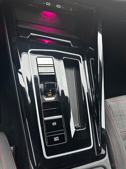 Volkswagen Golf VIII GTI - 8