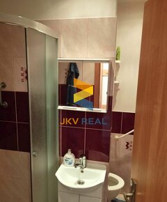 Realitná kancelária JKV REAL so súhlasom majiteľa ponúka na  - 8