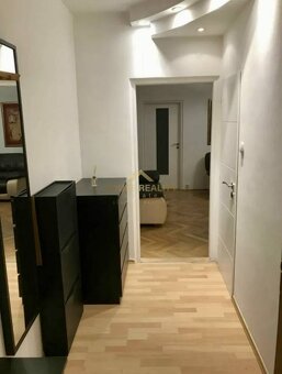 Prenájom pekný 3 izbový byt, Exnárova ulica, Bratislava II R - 8