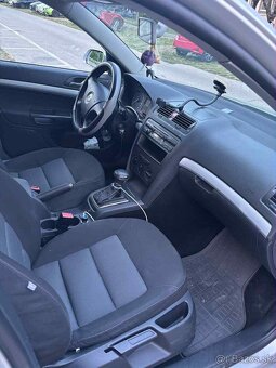 Predam škoda oktavia 2 1.6i+LPG DSG - 8