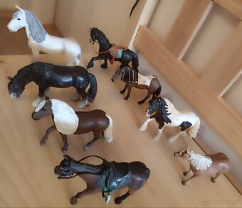 SCHLEICH - 8