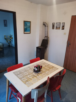 Chata vo viničnej oblasti s marhuľovým sadom - Rezervované - 8