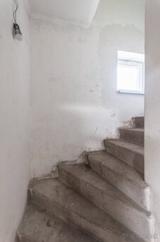 ZNÍŽENÁ CENA Rodinný dom priamo v Piešťanoch - 8