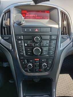 Opel Astra J Sport Tourer 1.7 CDTI 96kw r.v 2013 - 8