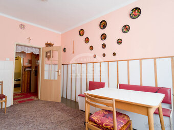 Rodinný dom v okrajovej časti centra mesta Michalovce - 8
