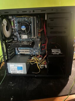 Herny pc : i7 3770k , 16gb , 128gb + 1tb , rx 560 4gb - 8
