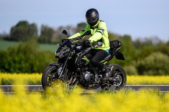 Kawasaki Z900 - 8