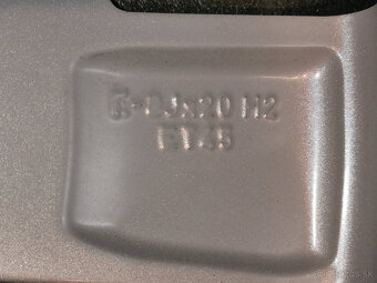 NOVÁ SADA - Audi Q4 e-tron - originál 20" alu disky - 8