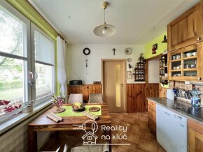 Na predaj 4-izbový byt na Nábrežnej ulici v Nových Zámkoch - 8