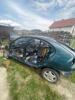 Renault Megane - 8