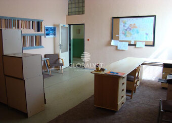 Výrobno skladový areál s pozemkom 8000 m2 v Kežmarku - 8