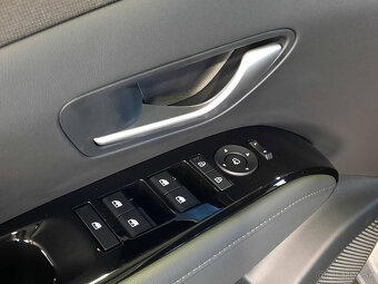 Hyundai Tucson 1,6T-GDi ANNIVERSARY - 8