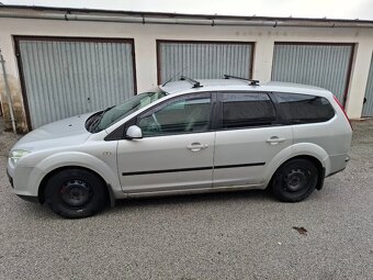 Predám Ford Focus Combi 1.6 TDCi - 8