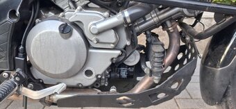 SUZUKI DL 650 V-strom - 8
