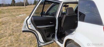 Suzuki Grand Vitara r.v.2010 - 8