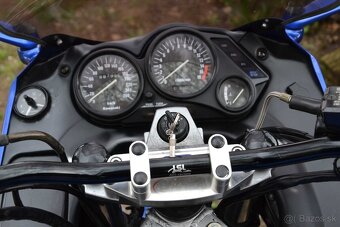 Kawasaki ZZR 600 - 8