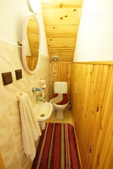 Murovaná 6 izbová chata s vlastným pozemkom 500m2, na preda - 8