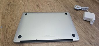 Macbook air 2015 macOS Sequoia 15.4.1 - 8