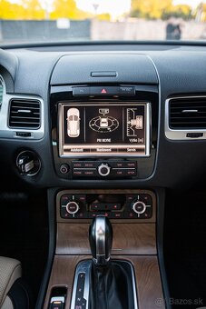 VW TOUAREG 180KW 3.0 TDI - EXCLUSIVE výbava Top stav SK ŠPZ - 8