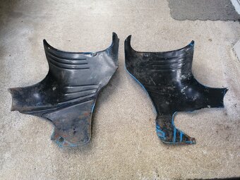 Predám podsedlové plechy na Jawa 550 - 8