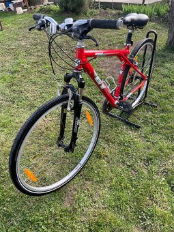 Trekingovy bicykel GT - 8