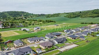 Moderné bungalovy P1 až P5 so skvelou dispozíciou obec Štvrt - 8