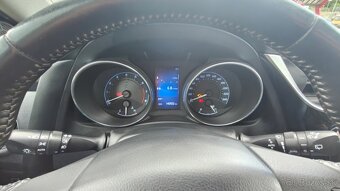 Toyota Auris Touring Sports 1.6 l , benzin - 8