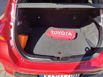 Toyota auris - 8