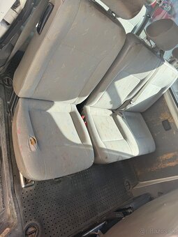VOLKSWAGEN TRANSPORTER T5 1.9 TDI 9miest - 8