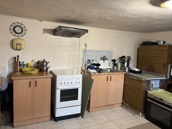 Na predaj: starší rodinný dom v obci Hranovnica – kúsok... - 8