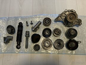 Audi A6 Allroad C5 držiak, chladič a rozvody - 8