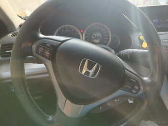 Predám Honda Accord 2.2 ICTD - 8