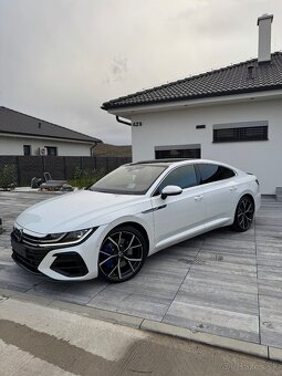 Volkswagen Arteon R 235 KW Sedan Koža / Kamera / Módy / Pano - 8