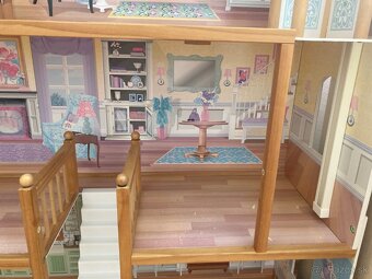 Dom pre Barbie s nábytkom - 8