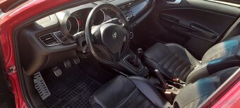 Alfa Romeo Giulietta TBI QV - 8