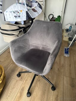 Stolička - kreslo sivé, nastaviteľná výška - 8