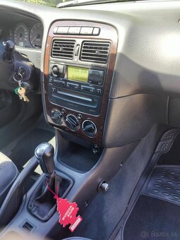 AVENSIS T22 - 8