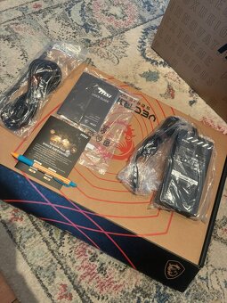 MSI Vector 16 HX AI. Nový - 8