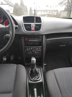 Peugeot 207 1.4i rv 2009 - 8