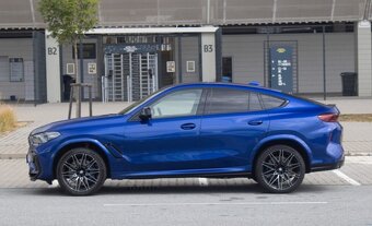 BMW X6 M Competition z roku 2021 - 8
