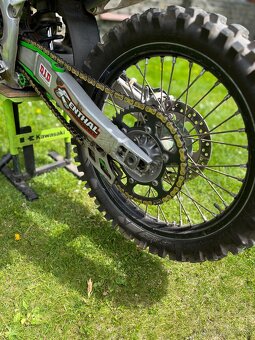 Kawasaki KXF 250 - 8