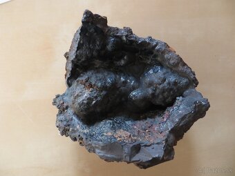 Mineral (goethit, limonit, lepidokrokit) (Malá Vieska) - 8