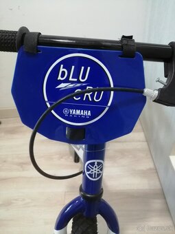YAMAHA - 8
