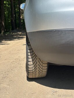 Volkswagen Golf V - 8
